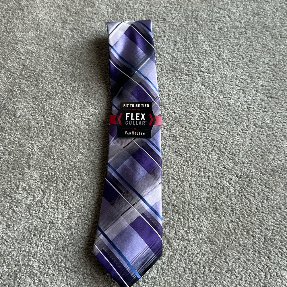 VanHeusen Purple and Grey Men's Tie NWT